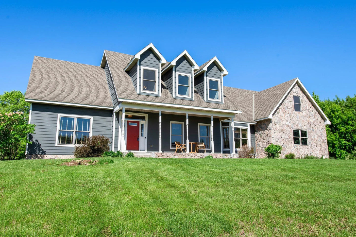 1 Bayhill Road, Dellwood, MN 55110