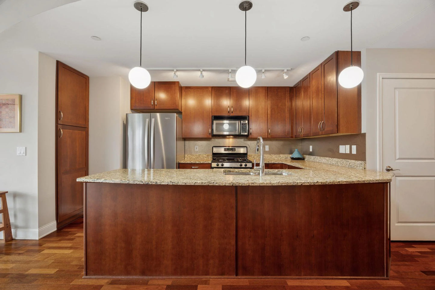 100 3rd Avenue, Minneapolis, MN 55401