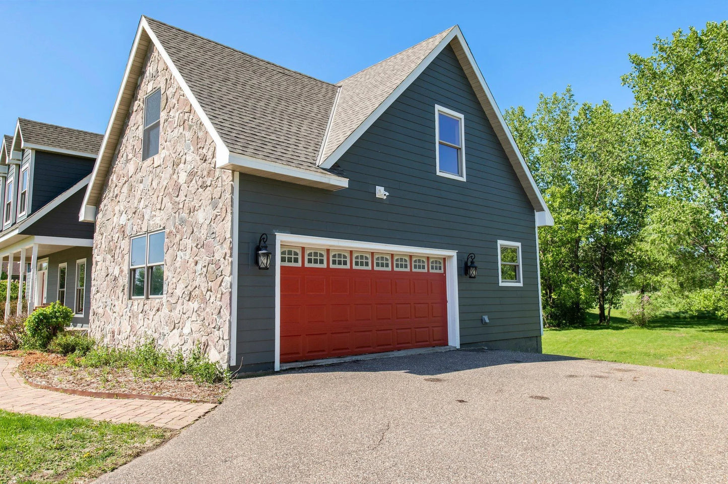 1 Bayhill Road, Dellwood, MN 55110