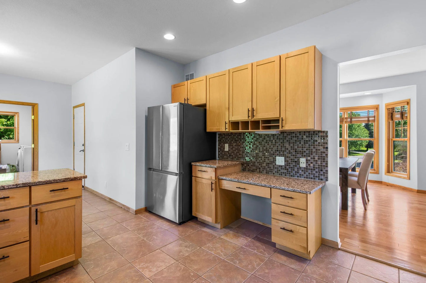 1 Bayhill Road, Dellwood, MN 55110