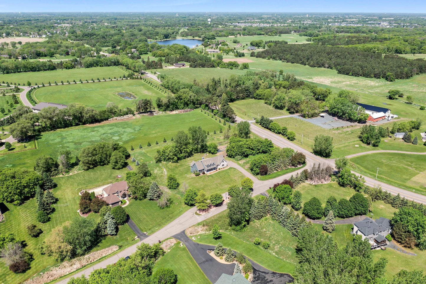 1 Bayhill Road, Dellwood, MN 55110